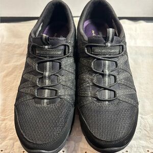 Skechers Women's Black and Gray Sneakers